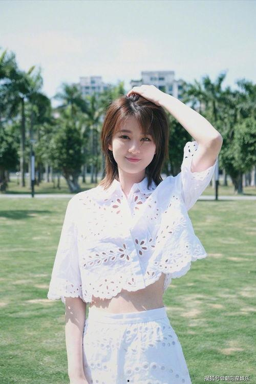 吃瓜网红阿朱的背景故事,从吃瓜网红到幕后推手的逆袭之路